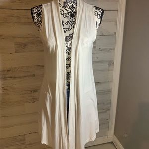 White sleeveless cardigan
